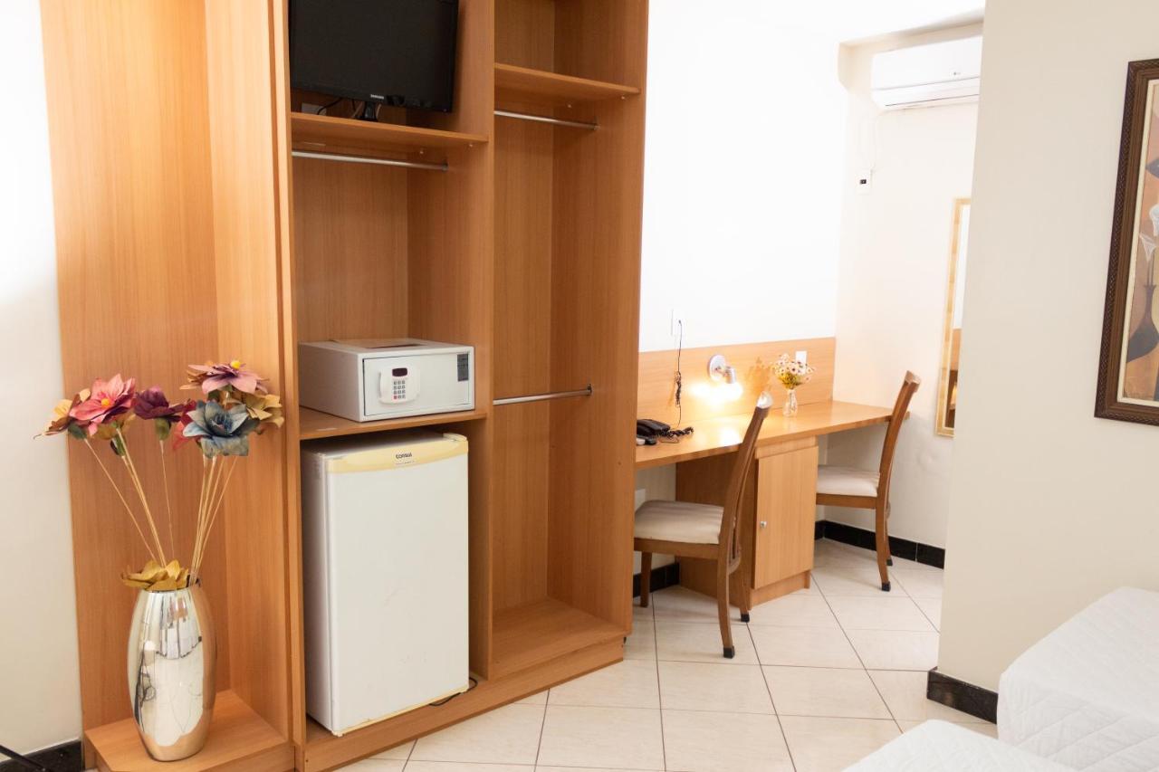 Hotel Cravo E Canela Кампус-дус-Гойтаказіс Екстер'єр фото