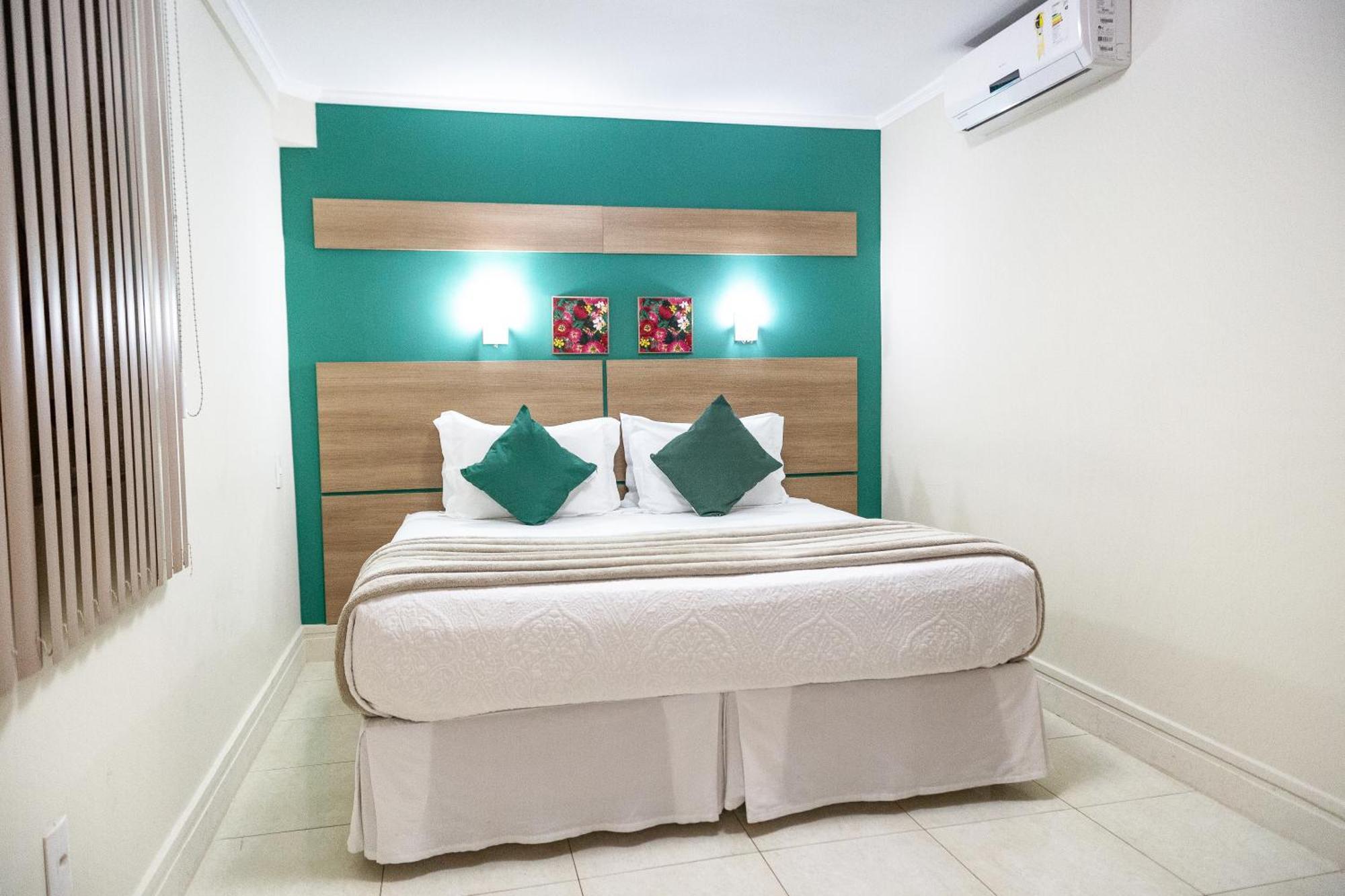 Hotel Cravo E Canela Кампус-дус-Гойтаказіс Екстер'єр фото